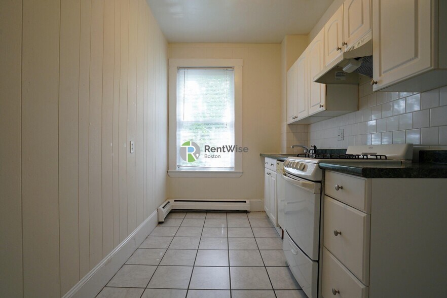 Building Photo - 1 Ashford Ct