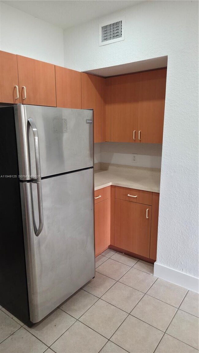 Building Photo - 2101 Belmont Ln