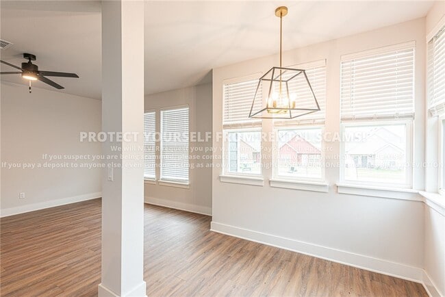 Building Photo - 1047 S Laramie Hts