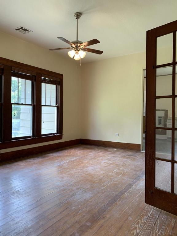 Building Photo - 605 E Main