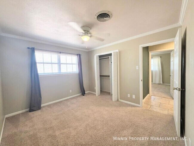 Building Photo - 3216 Camarie Ave