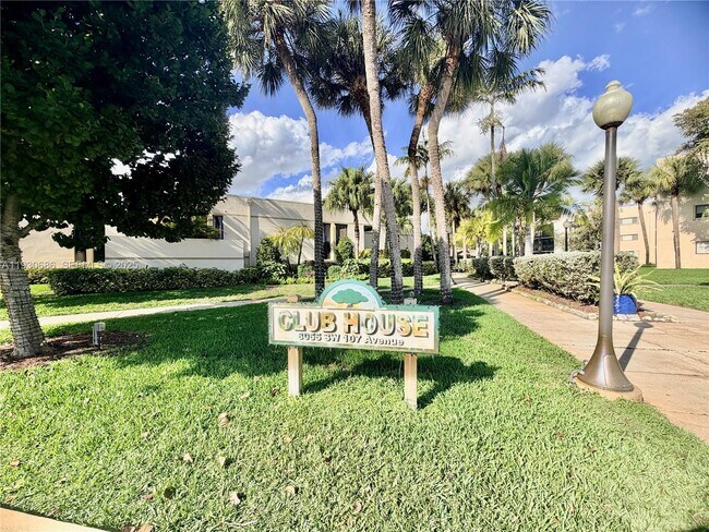 Building Photo - 8065 SW 107th Ave