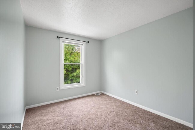 Building Photo - 1326 N Stockton St