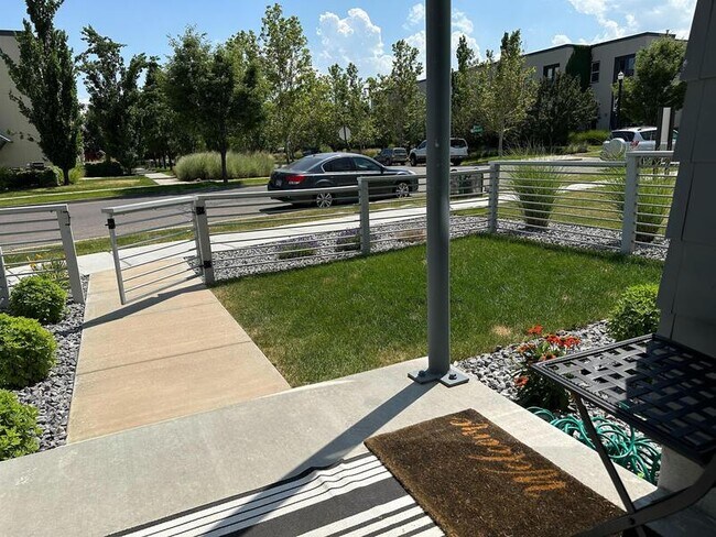 Building Photo - 4672 W Vermillion Dr