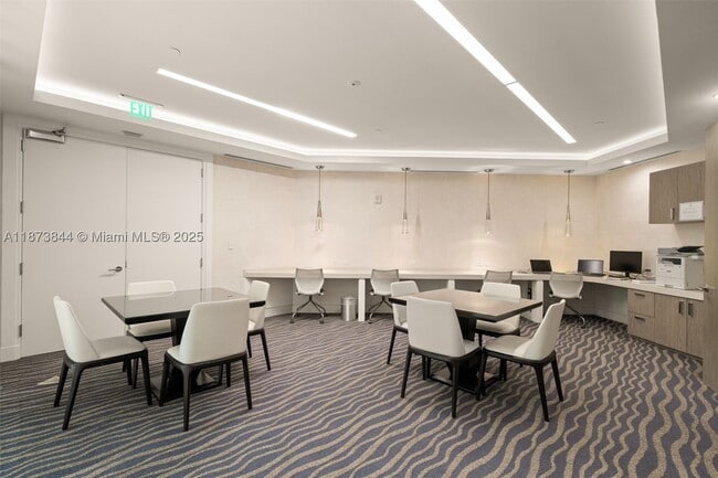 Building Photo - 21200 Point 1102