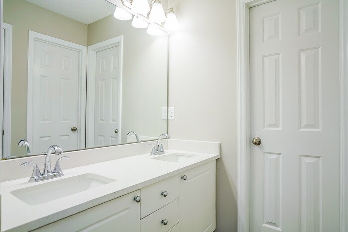 Building Photo - 2337 Sapphire Valley Dr