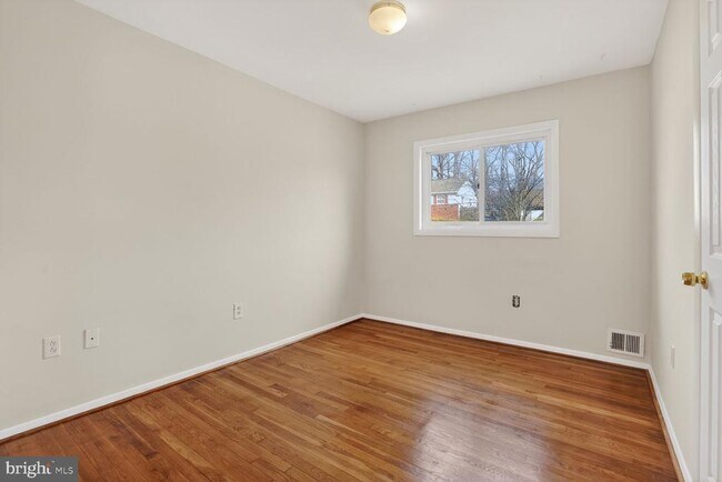 Building Photo - 1597 Katherine Ct