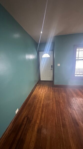 Front entrance - 471 E 147th St