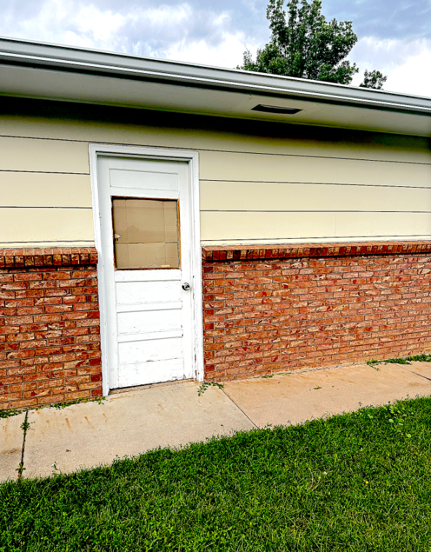 Building Photo - 1405 E 16th St