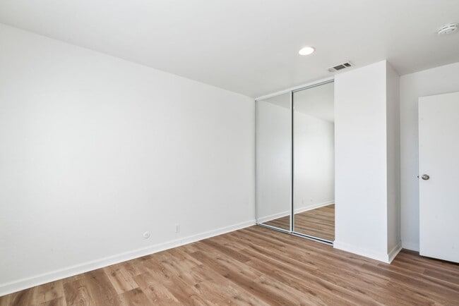 Building Photo - Spacious 3-Bedroom Daly City Home – Prime ...