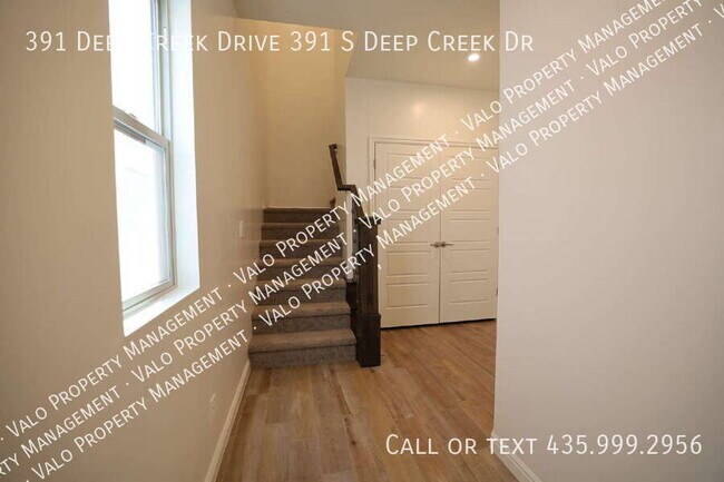 Building Photo - 391 Deep Crk Dr