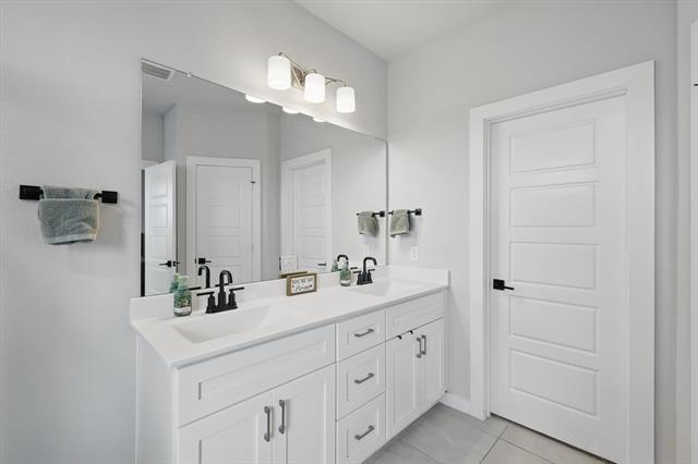 Building Photo - 1104 Silverthorne Trl