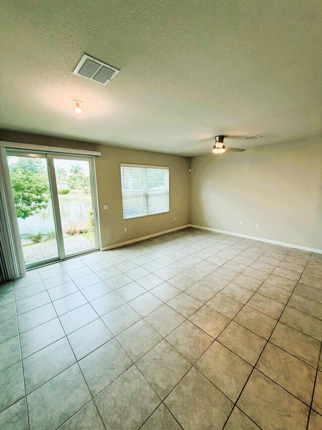 Building Photo - 342 Angler Dr