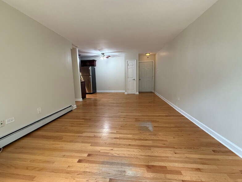 Building Photo - 10214 S 84th Terrace