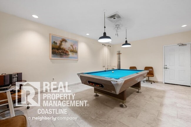 Building Photo - Luxurious Fully Renovated 2 Bed/2Bath Condo