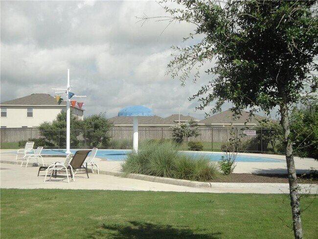 Building Photo - 162 Wapiti Rd