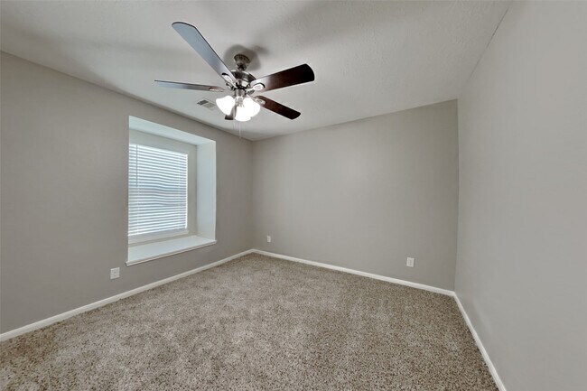 Building Photo - 7814 Pasture Spring Ln