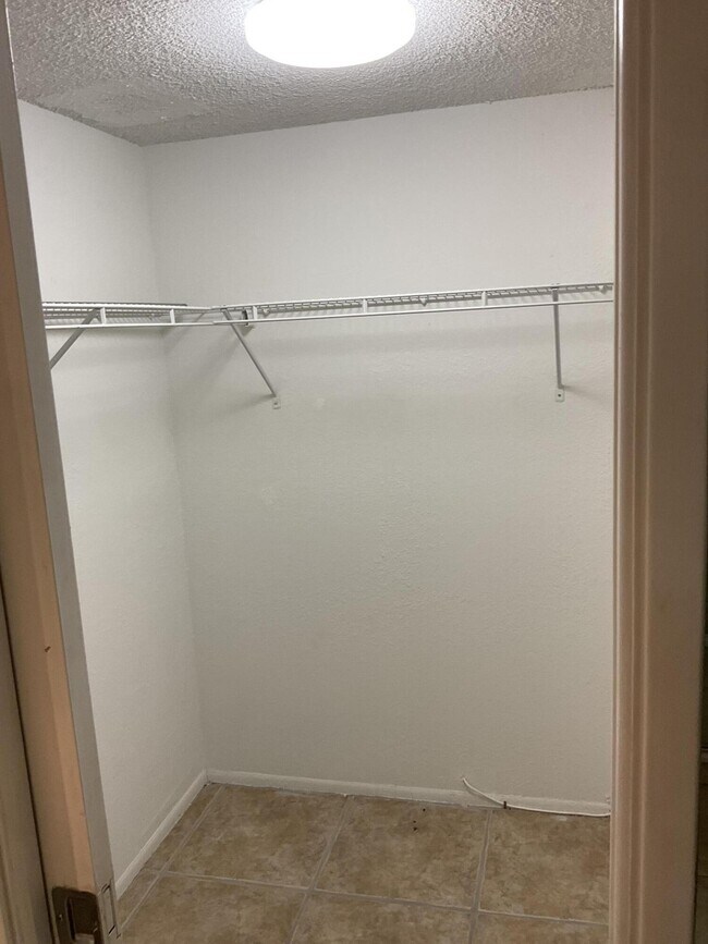 Building Photo - 3000 S Course Dr