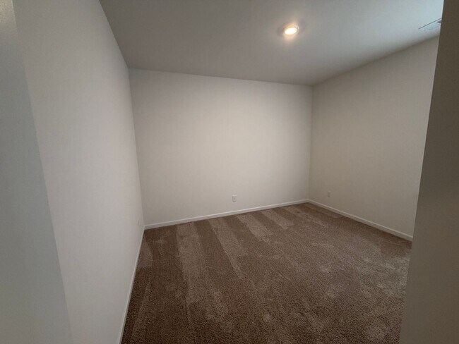 Building Photo - Beautiful 3 Bed 2 Bath New Construction Home in Shelbyville