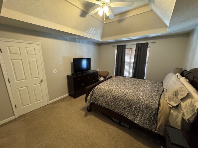 Building Photo - Beautiful 3 Bedroom 2 Bath Home Close to I-20.