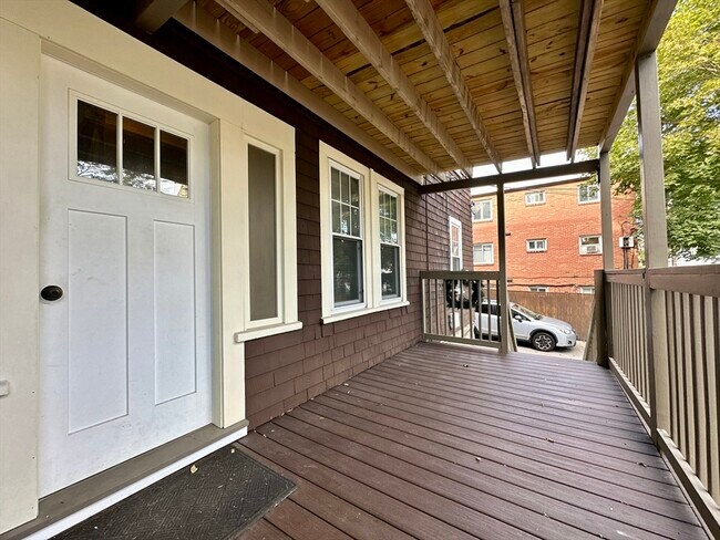 Building Photo - 4094 Washington St