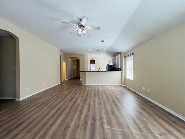 Building Photo - 6143 Galloway Ln