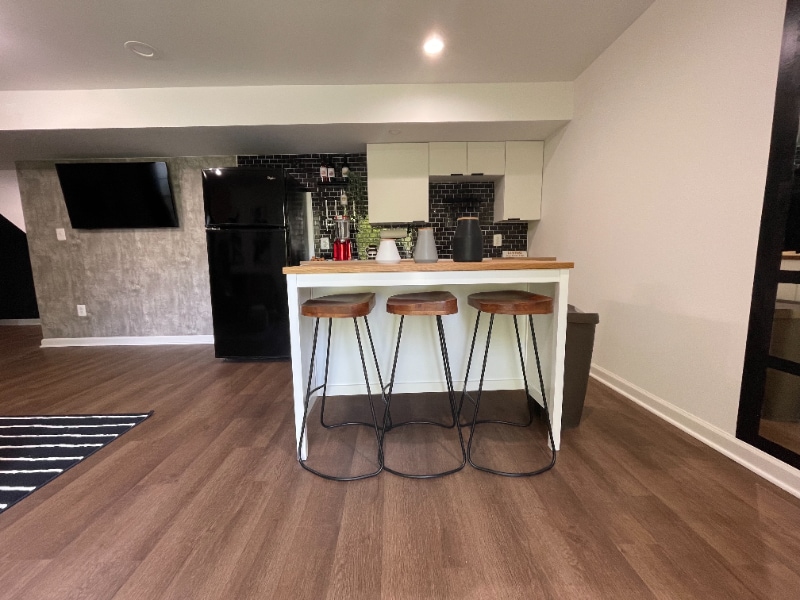 Building Photo - 57 B