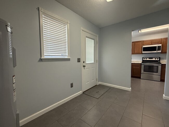 Building Photo - 313 Pat Priester Dr