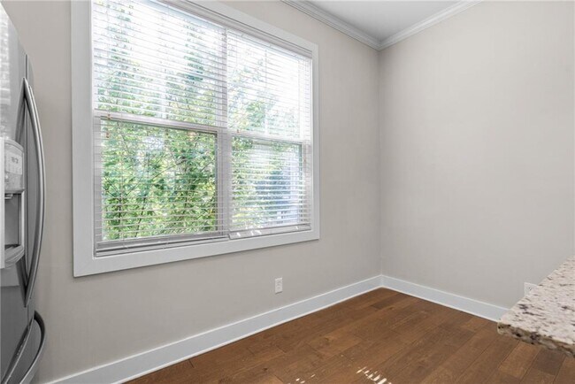 Building Photo - 2180 Colvin Ct NW