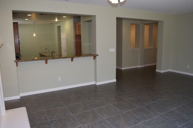 Building Photo - 1378 Seymour Cir