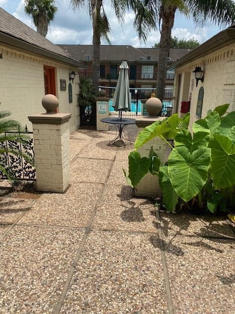 Building Photo - 11550 Chimney Rock Rd