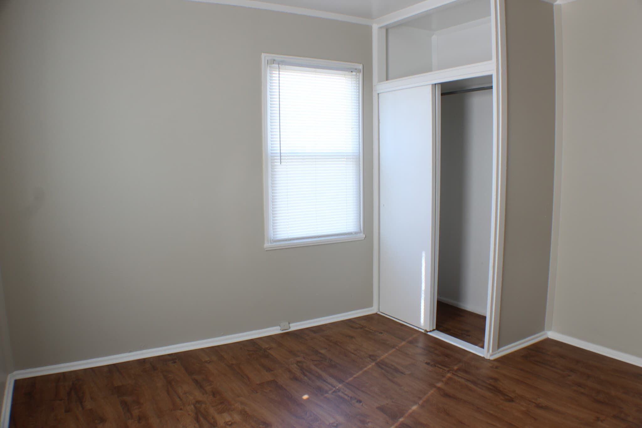 1st bedroom - 3502 N Sterling Ave