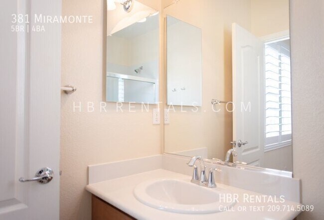 Building Photo - 381 Miramonte-