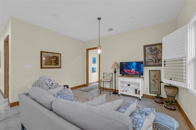 Building Photo - 25737 Glen Loch Dr