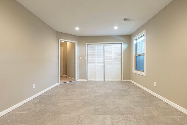 Building Photo - 13435 Lapstone Loop