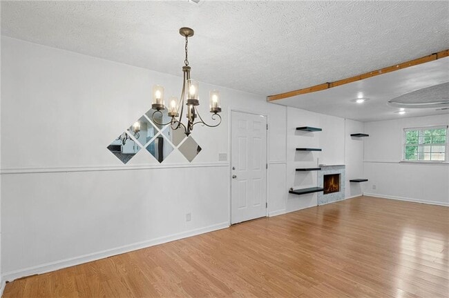 Building Photo - 472 Camden Cir