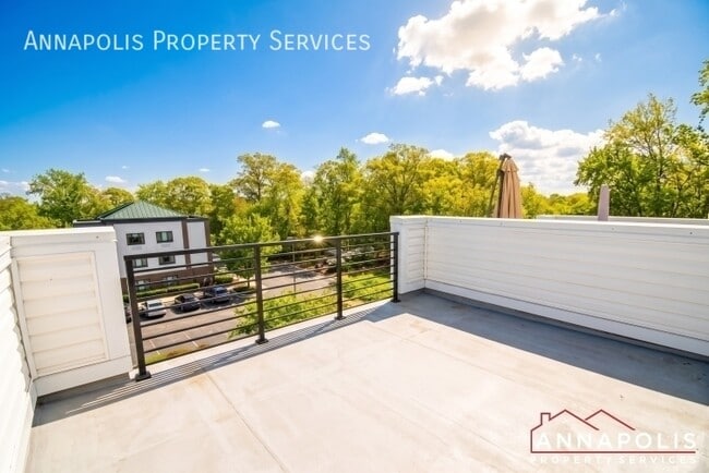 Building Photo - 133 Lejeune Way