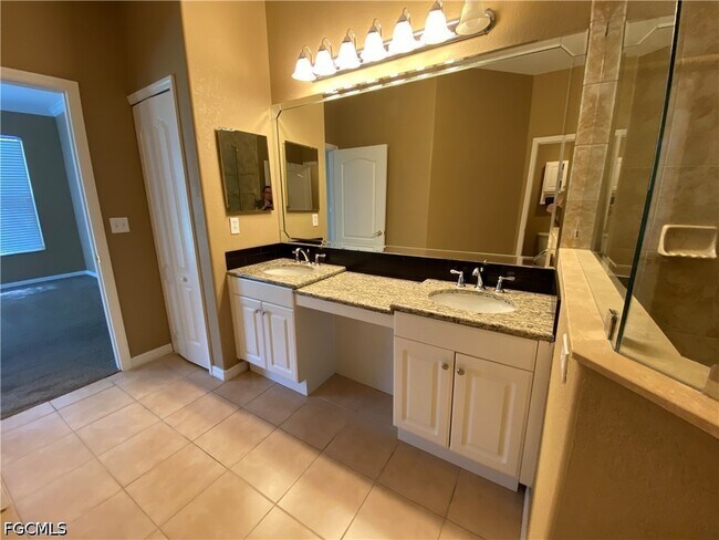 Building Photo - 9265 Belleza Way