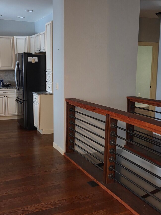 Building Photo - 6803 Von Kanel St