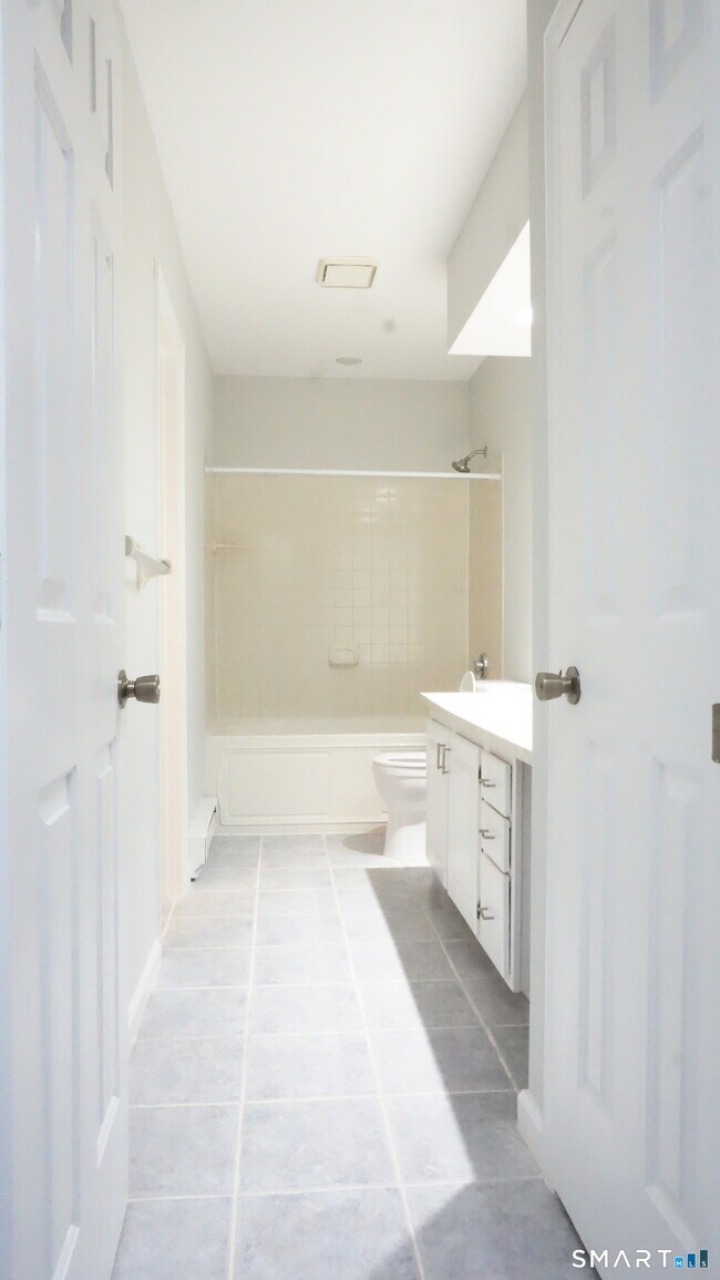 Building Photo - 234 Willow Springs