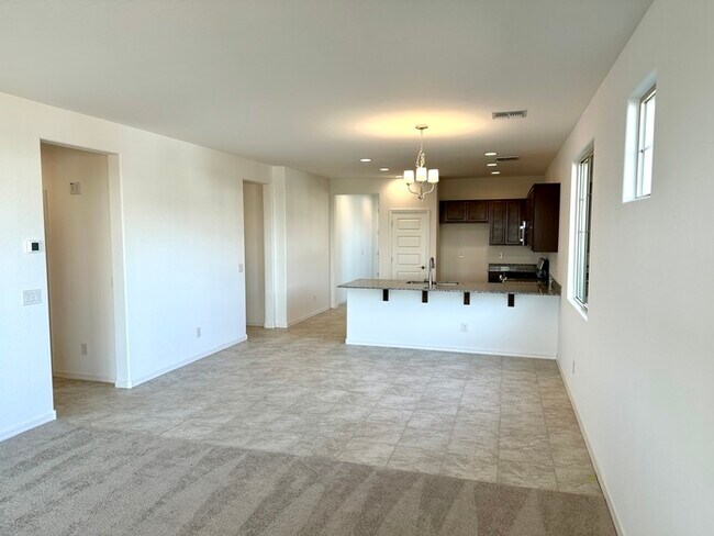Building Photo - Fantastic 10 month new Taylor Morrison hom...