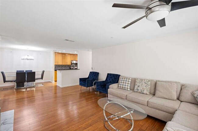 Building Photo - 2714 Vinings Central Run SE