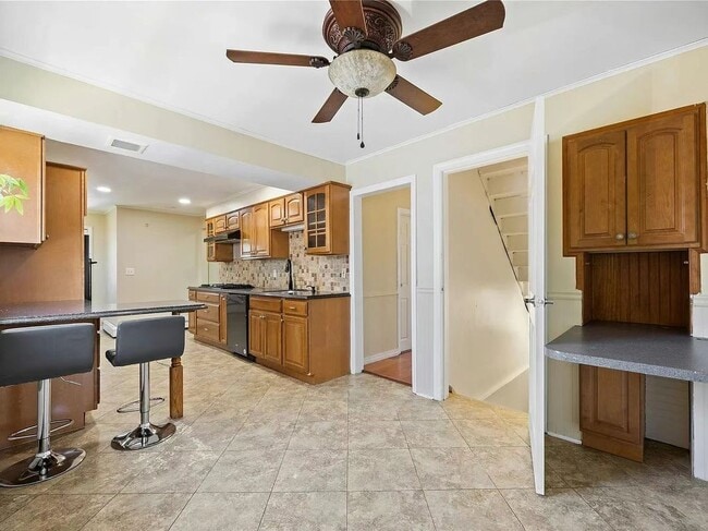 Building Photo - 986 N 1st St