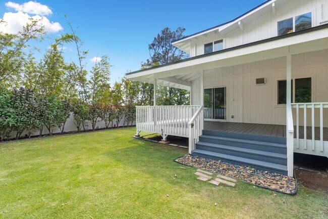Building Photo - Kahala Home 5 bedroom 4 bath with Large Yard