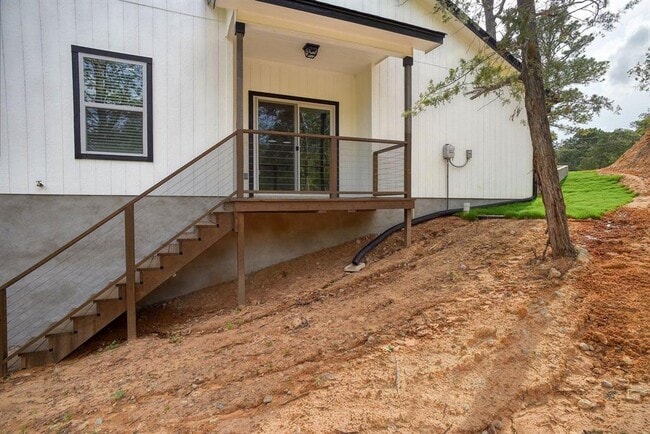 Building Photo - 121 S Kanaio Dr