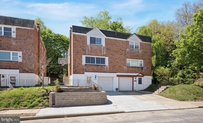Building Photo - 7256 Shalkop St