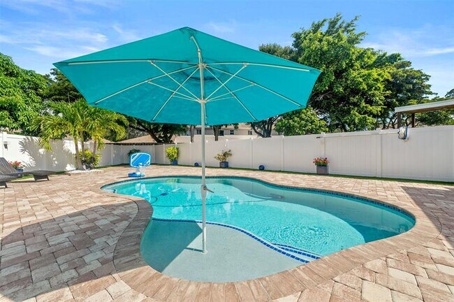 Building Photo - 4121 Eastridge Cir
