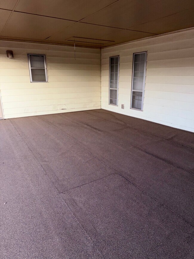 Building Photo - 1900 N Moulton Ct