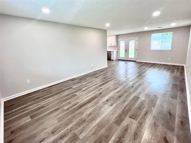 Building Photo - 515 Bellmar Ln