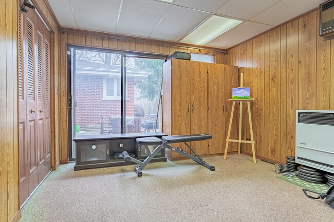 Building Photo - 3890 Gregory Dr